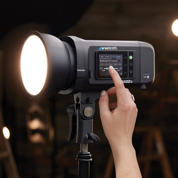 FJ400 II Touchscreen Strobe with FJ Pro AC/DC Battery (400Ws)