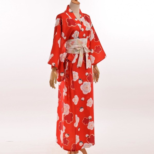 女性 着物 真代子