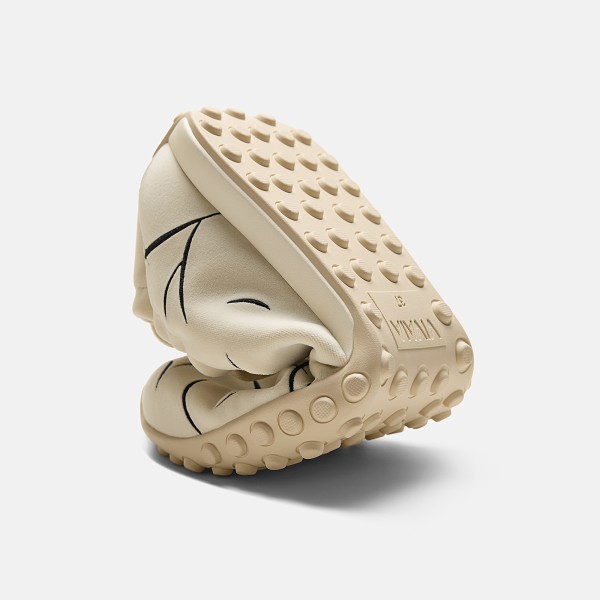 Limited Edition Velvet Casual Sneakers (Laban) - Cream Embroidery