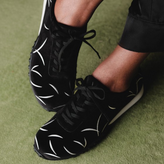 Limited Edition Velvet Casual Sneakers (Laban) - Black Embroidery